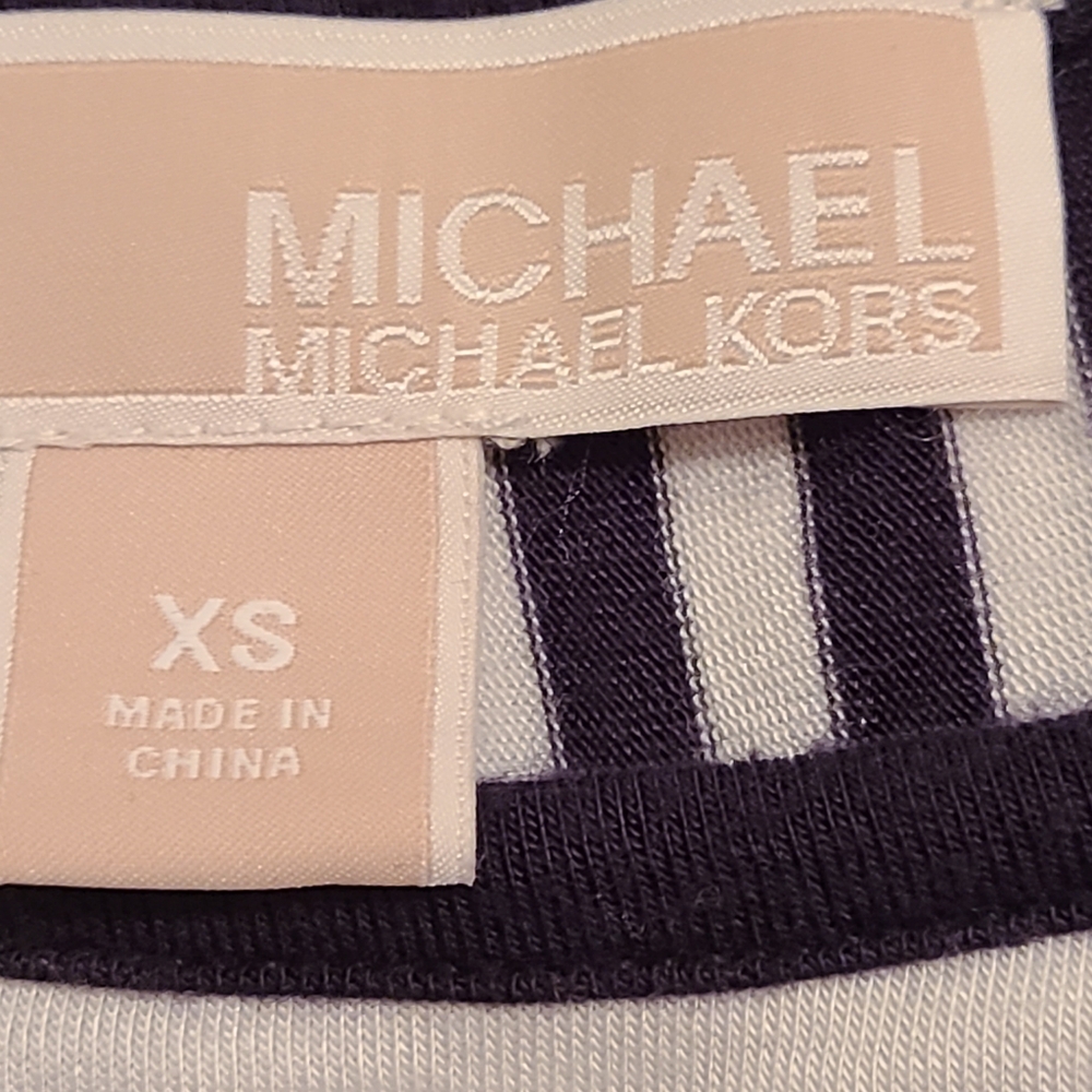 Michael Kors size XS blue/white top - Picture 9 of 9